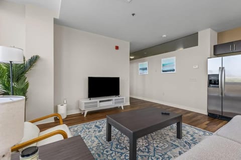 TV and multimedia, Living room, Seating area, Evening entertainment