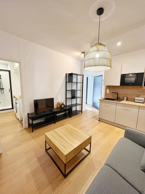 Living room, Meals, storage, kitchen