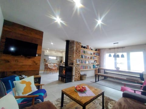 Living room, Dining area