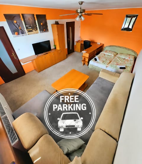 TV and multimedia, Living room, Seating area, Bedroom, Parking