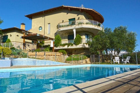 Property building, Day, Garden, Balcony/Terrace, Garden view, Pool view, Swimming pool, Swimming pool