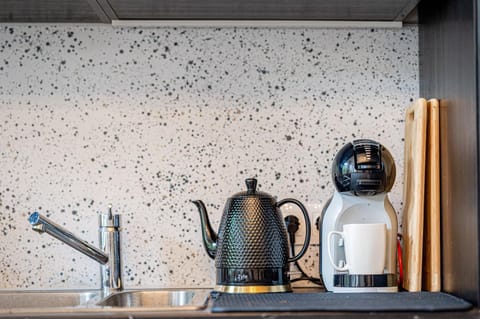 Coffee/tea facilities, Kitchen or kitchenette