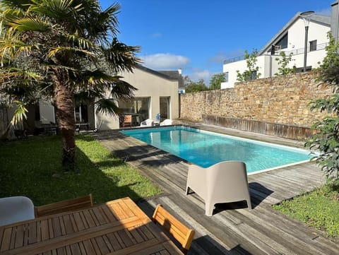 Patio, Garden, Balcony/Terrace, Garden view, Pool view, Swimming pool, Swimming pool, sunbed