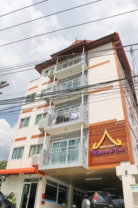 Property building, Day