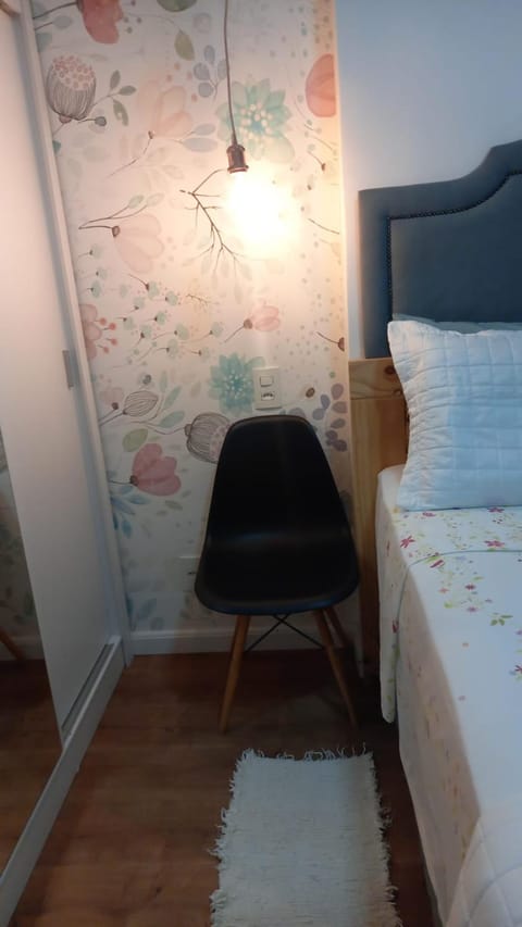 Apartamento Le Quartier - no centro, dois quartos, wi-fi, garagem, piscina, ar-condicionado, jacuzzi, sauna, etc Apartment in Juiz de Fora