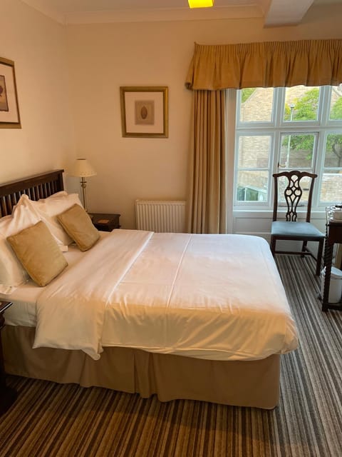 Corncroft Guest House Bed and Breakfast in West Oxfordshire District
