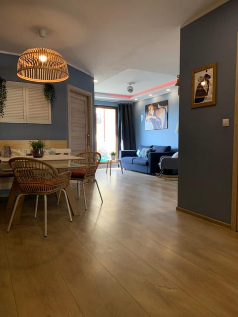 Seating area, Dining area, Breakfast, Dinner