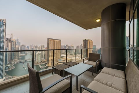 Property building, Balcony/Terrace, City view