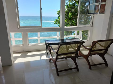 Day, View (from property/room), Dining area, Sea view