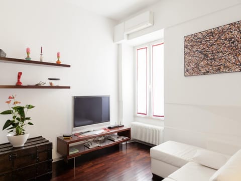 Communal lounge/ TV room, TV and multimedia, Living room, Lounge or bar, Seating area