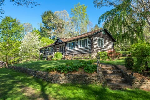 Carrie's Escape House in Black Mountain