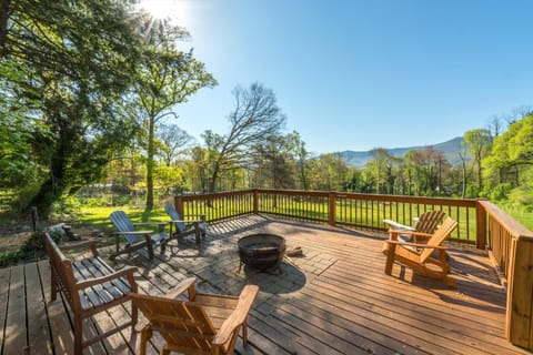 Carrie's Escape House in Black Mountain