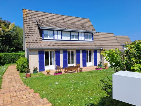 a la Bon'Heur House in Saint-Valery-en-Caux