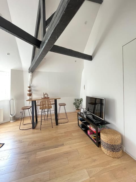 TV and multimedia, Dining area