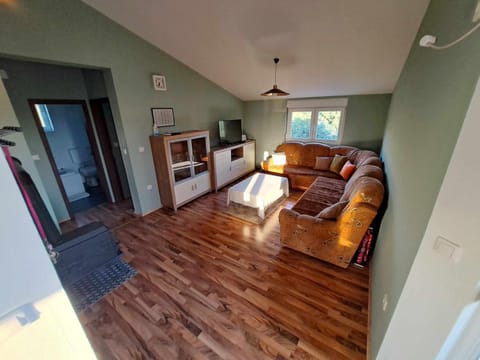 Communal lounge/ TV room, TV and multimedia, Living room, Seating area