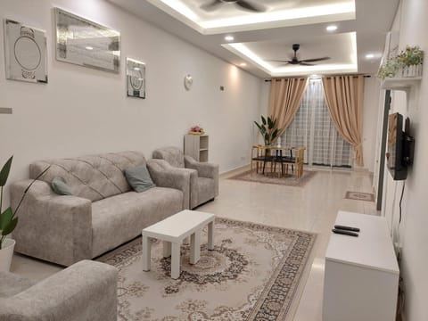 TV and multimedia, Living room, Seating area, fireplace