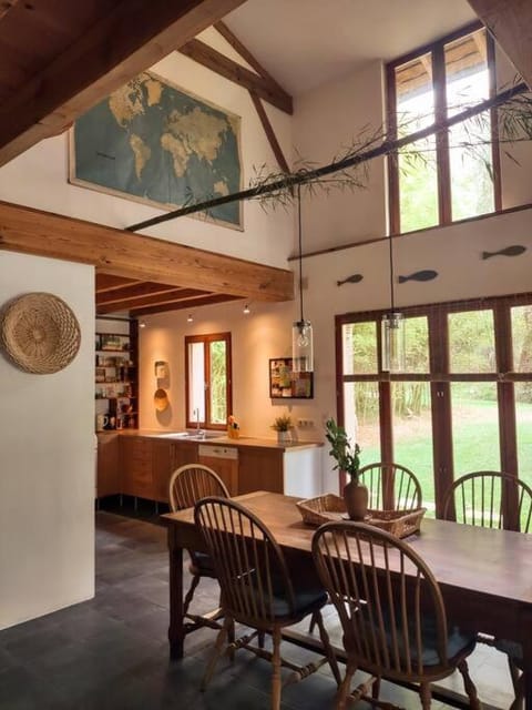 Dining area, Garden view, kitchen
