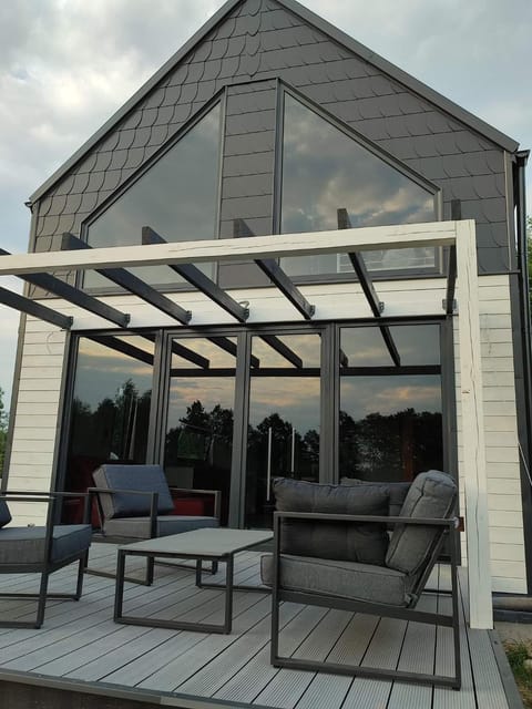 Property building, Balcony/Terrace