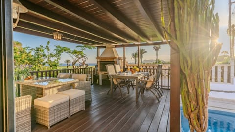 Patio, Day, Natural landscape, View (from property/room), Balcony/Terrace, Dining area