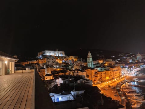 Neighbourhood, City view