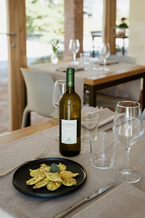 Restaurant/places to eat, Lunch