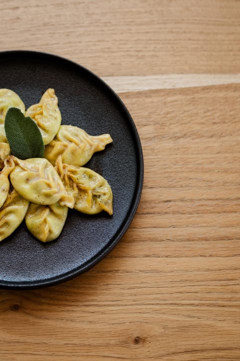 Restaurant/places to eat, Food