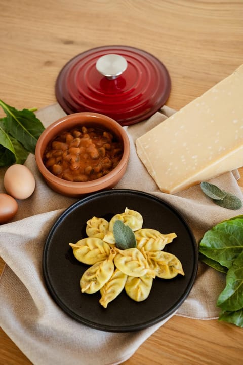 Restaurant/places to eat, Food