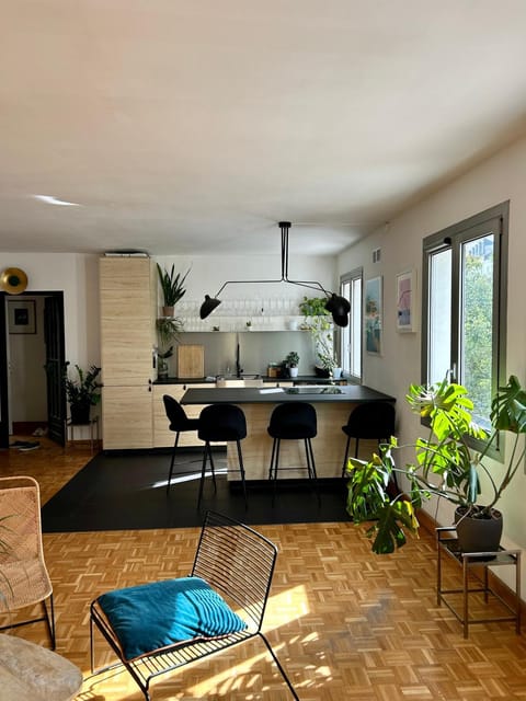 Living room, Dining area