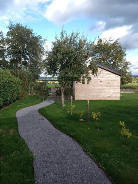 Côté jardin Chalet in Wallonia, Belgium