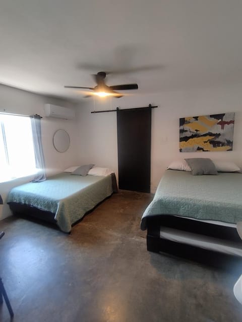 Bed, Photo of the whole room, air conditioner