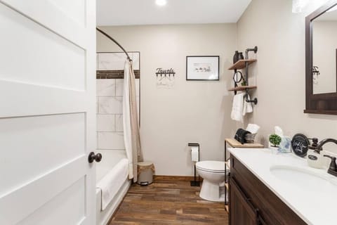 Stylish Uptown Butte Condo -634 Apartment in Butte