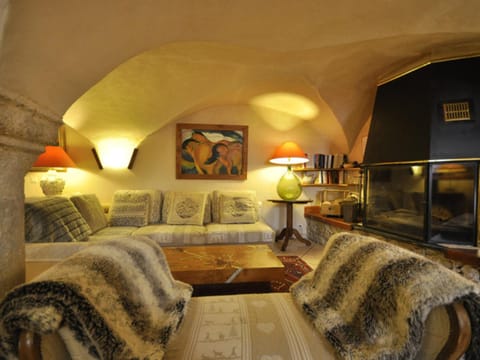 Chalet spacieux et équipé, 8 pers, à 300m des pistes, Serre Chevalier-Le Bez - FR-1-762-23 Apartment in Saint-Chaffrey