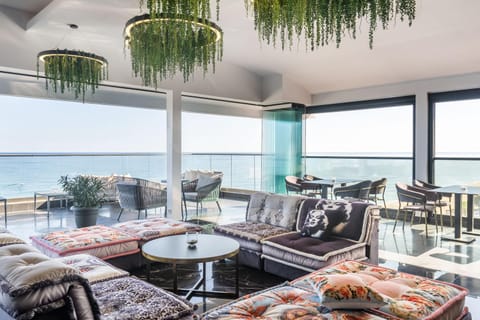 Balcony/Terrace, Lounge or bar, Sea view