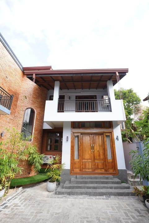 Property building, View (from property/room), Balcony/Terrace