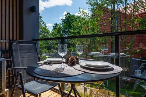 Patio, Day, Garden, View (from property/room), Balcony/Terrace, Dining area, Garden view