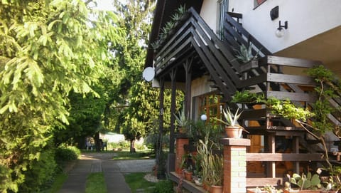 Patio, Facade/entrance, BBQ facilities
