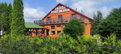 Property building, Restaurant/places to eat