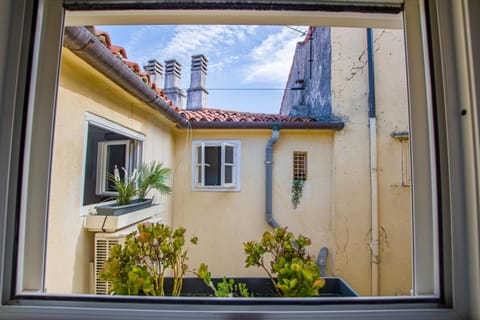 Property building, Day