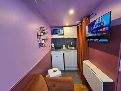 3G- Studio tout équipé avec cuisine proche Paris Apartment in Issy-les-Moulineaux