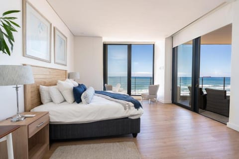 Bed, Bedroom, Sea view
