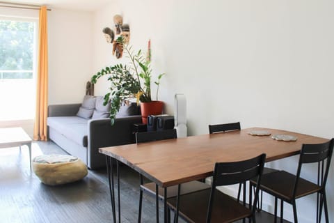 Spacious haven of peace with beautiful decoration Apartment in Aubervilliers