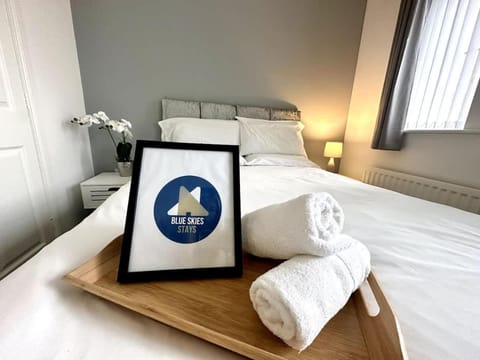 Alma House by Blue Skies Stays House in Hartlepool