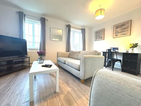 Alma House by Blue Skies Stays House in Hartlepool