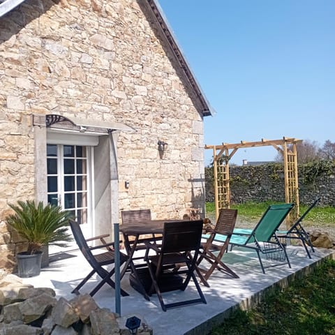 Patio, Natural landscape, Garden, View (from property/room), Balcony/Terrace, Dining area, Garden view, Parking, sunbed