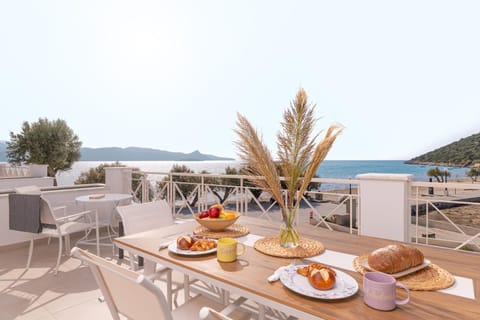 Balcony/Terrace, Balcony/Terrace, Seating area, Beach, Sea view, Sea view, Sunrise, Sunset