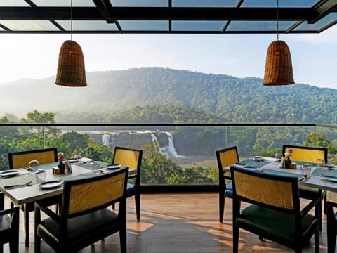 Restaurant/places to eat, View (from property/room)