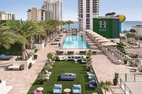 Property building, Pool view, Swimming pool, Swimming pool