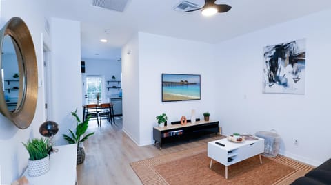 Facade/entrance, TV and multimedia, Living room