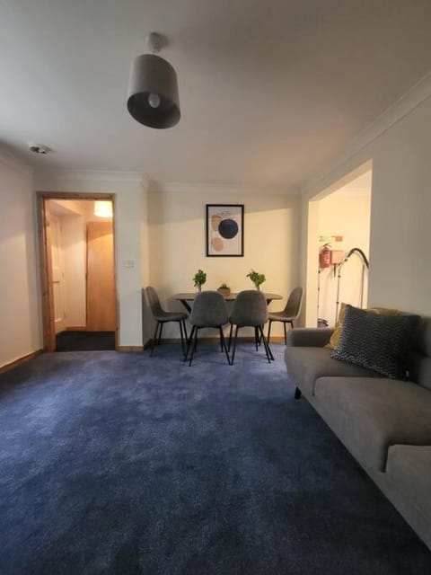 Stunning seaside town cottage House in Cardigan