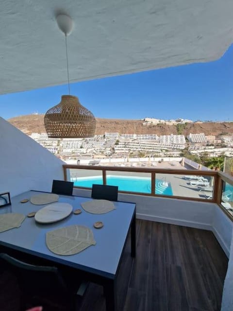 Balcony/Terrace, Mountain view, Pool view
